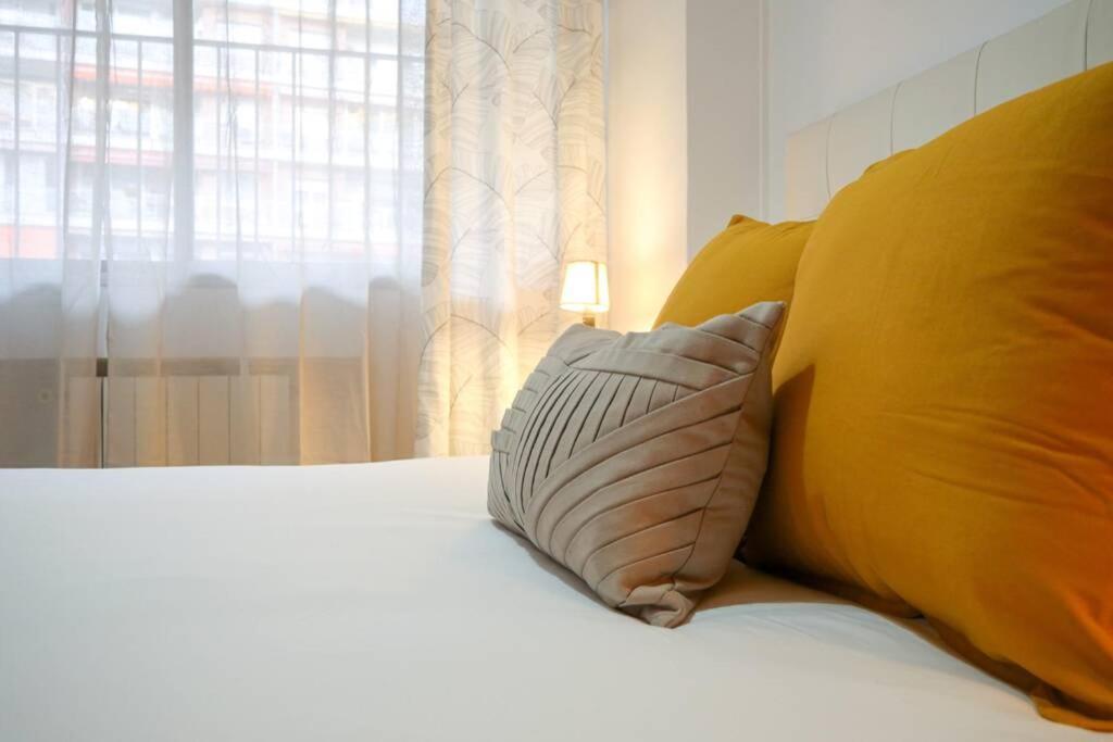 Stay U-Nique Apartments Lluca Barcelona Luaran gambar
